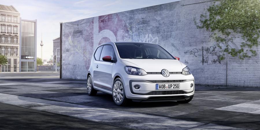  Volkswagen up! beats 2016 года  (фото 5 из 10)